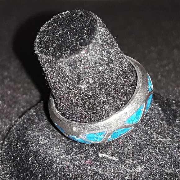 Sterling Silver Turquoise Chip Inlaid Ring - 7 - EUC - Picture 5 of 8